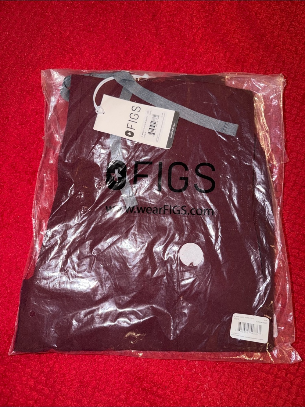 FIGS woman's Kade cargo scrubs